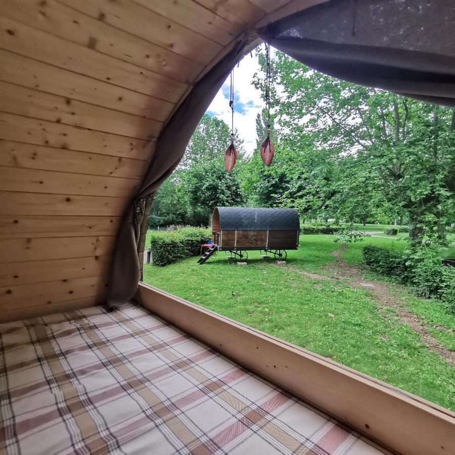 Camping De Thoissey *** Extérieur photo