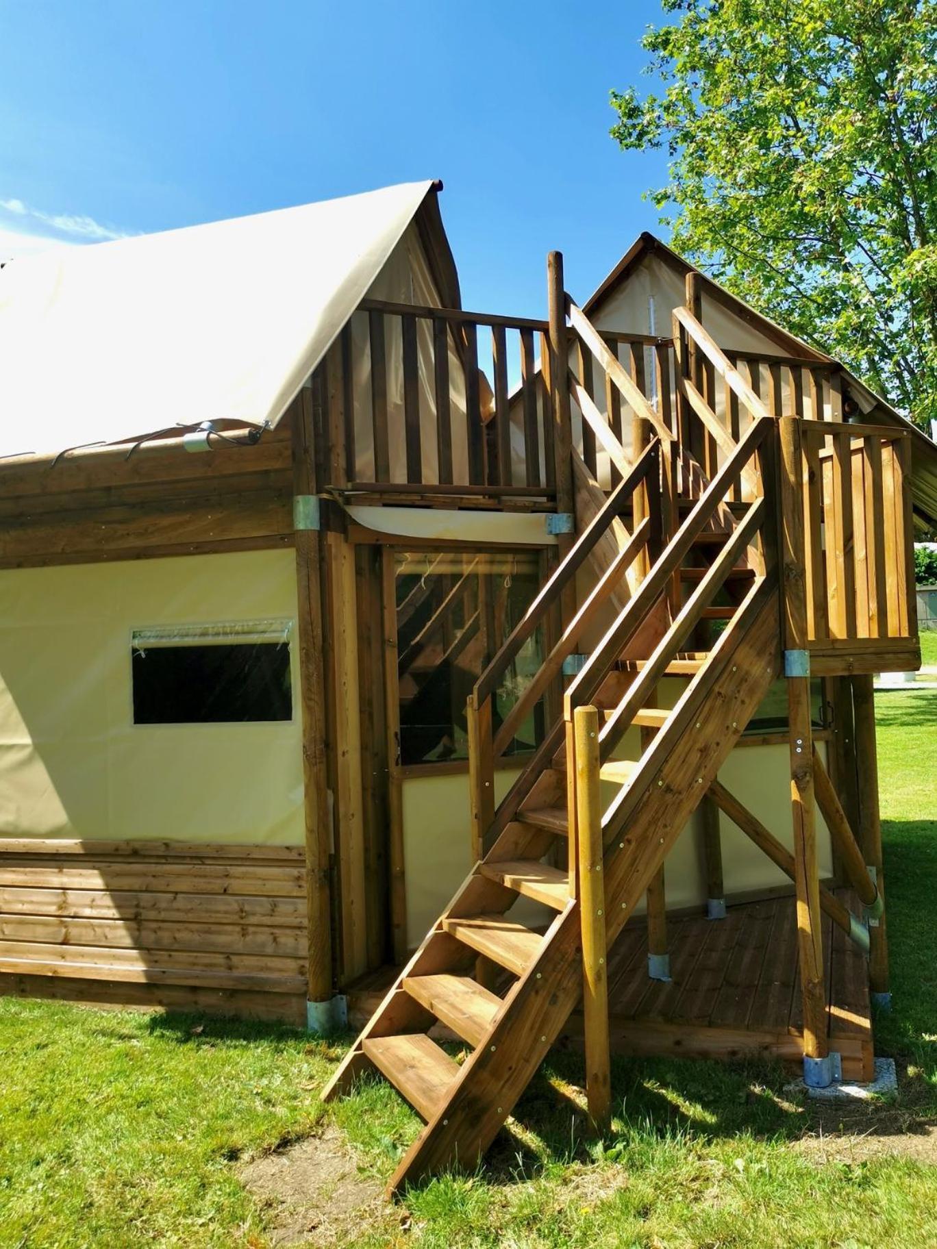 Camping De Thoissey *** Extérieur photo