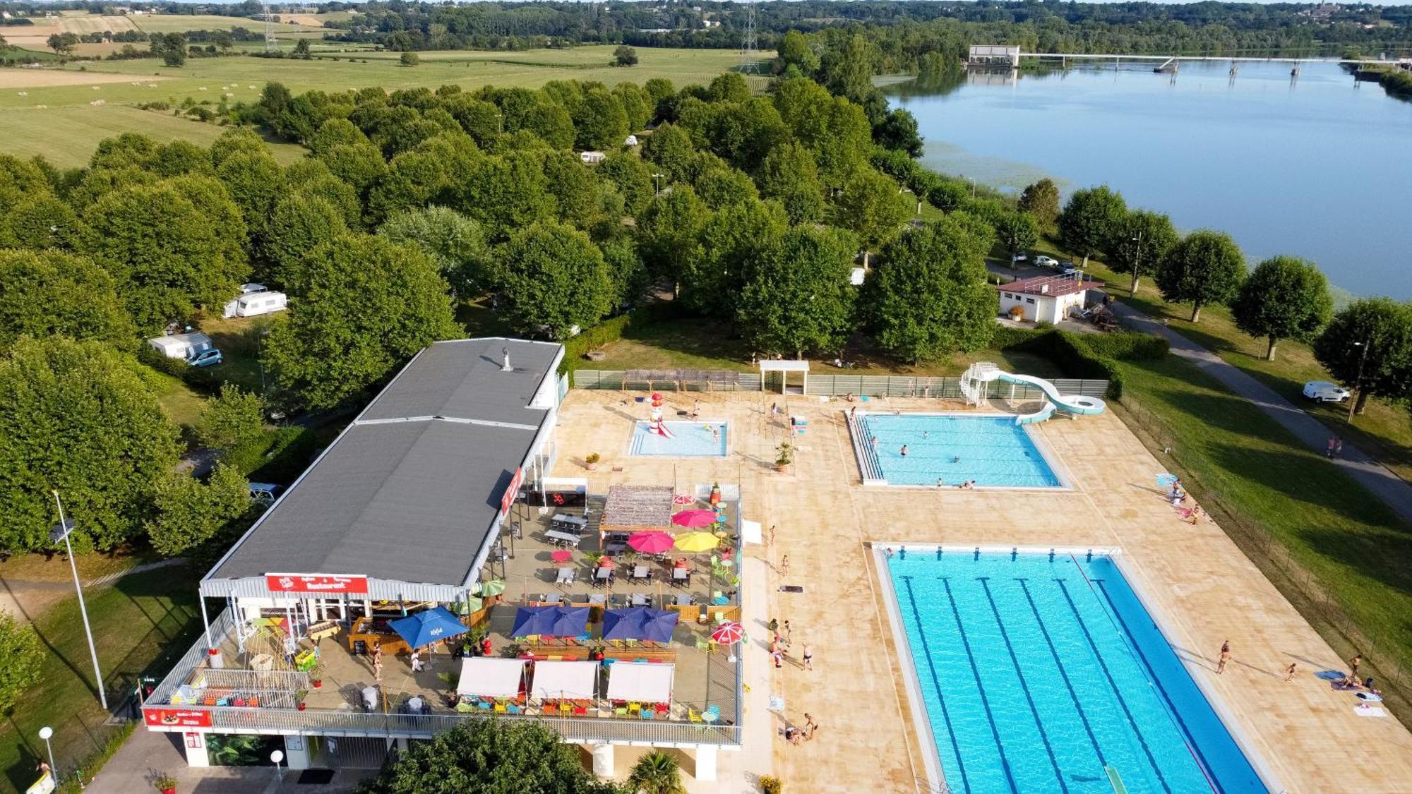 Camping De Thoissey *** Extérieur photo