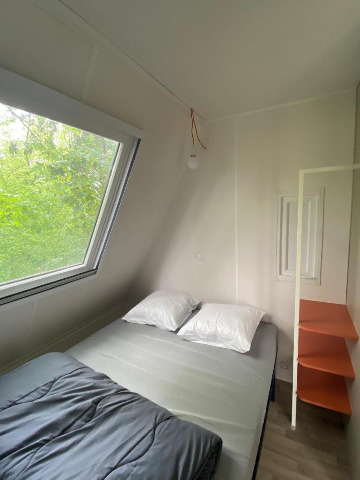 Camping De Thoissey *** Chambre photo